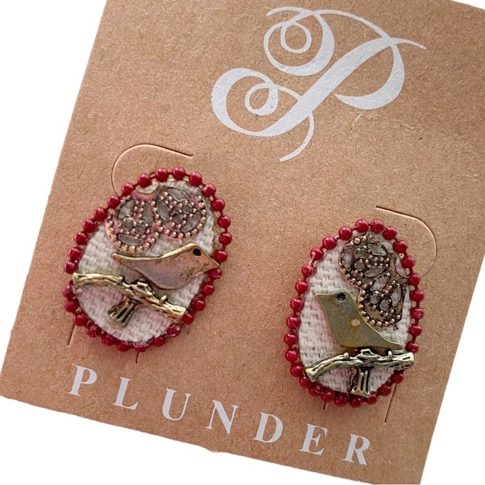 Plunder Design Trendy Jewelry Taya Clay Oval Bird
Accent Stud Earrings - Picture 2 of 5